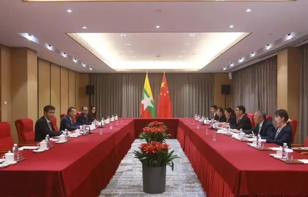 罗照辉署长会见缅甸投资与对外经济关系部部长坎佐