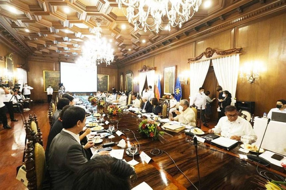 菲律宾披索持续疲软 总统小马与经济团队密切关注局势
