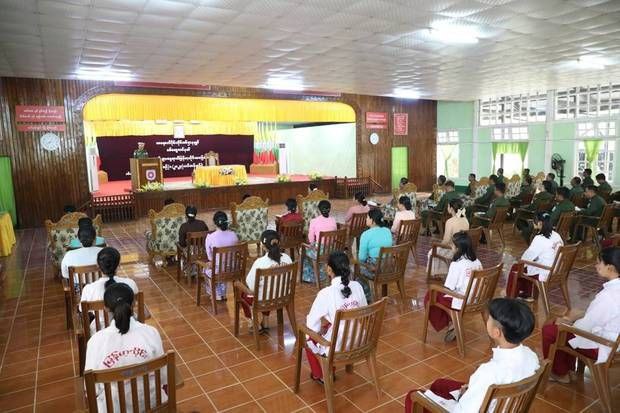 2023年3月17日上午，来自西部军区所属各营/单位的军人家庭学生暑期缅甸武术培训班开班仪式在实兑班杜拉厅举行，西部军区司令廷拉乌（Htin Latt Oo）少将、官兵、家属、培训教员和受训学员参加。
