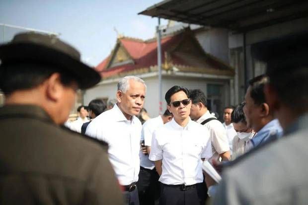 缅甸商务部部长吴昂乃乌一行到德宏考察访问