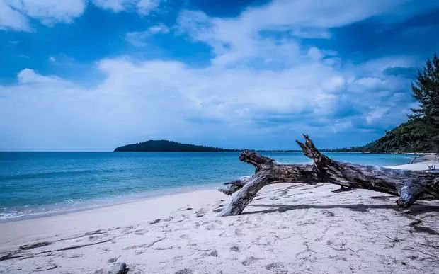揭秘柬埔寨七星海奶粉沙滩和玻璃海水的天然美景