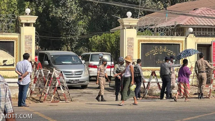 缅甸内政部长视察发生爆炸的永盛监狱