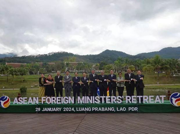 缅甸军政府高级官员出席在老挝举行的东盟外长会