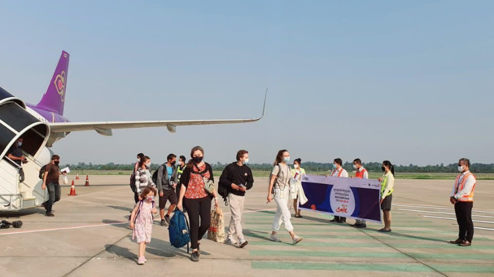 最新！暹粒省每日接待16趟外国航班！