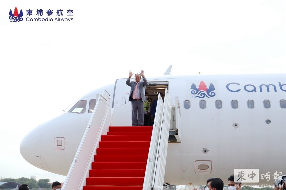 柬埔寨航空圆满完成柬国家队出征东运会保障任务，洪森总理致信感谢