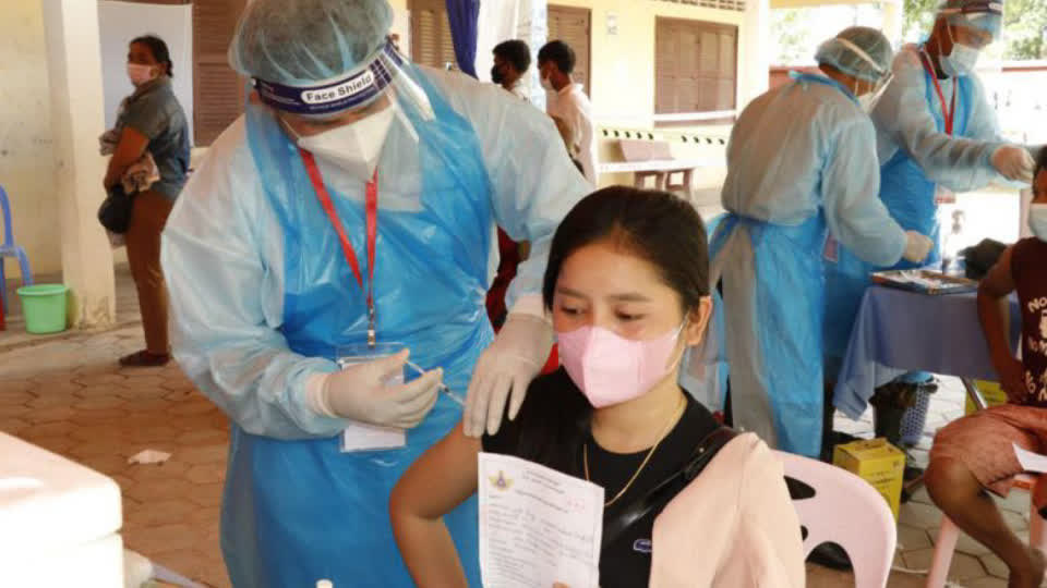 卫生部：柬埔寨已为泰国的柬籍劳工准备好新冠疫苗，但尚未获准！