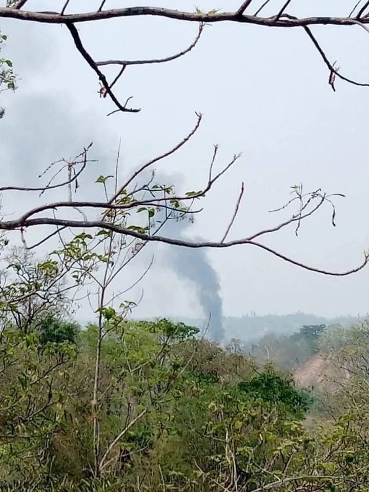 缅军烧毁马圭省瑟普镇30多间民宅 一80岁老人被烧身亡
