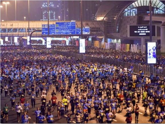 021迪拜跑:约14.6万人与谢赫哈姆丹一起跑步"