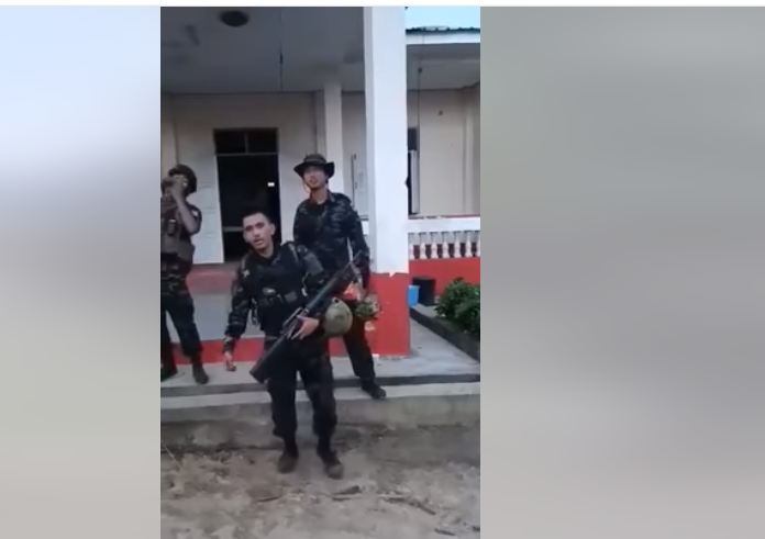 今天凌晨，缅甸妙瓦底一个警局遭武装攻占，局长及2名警员被俘