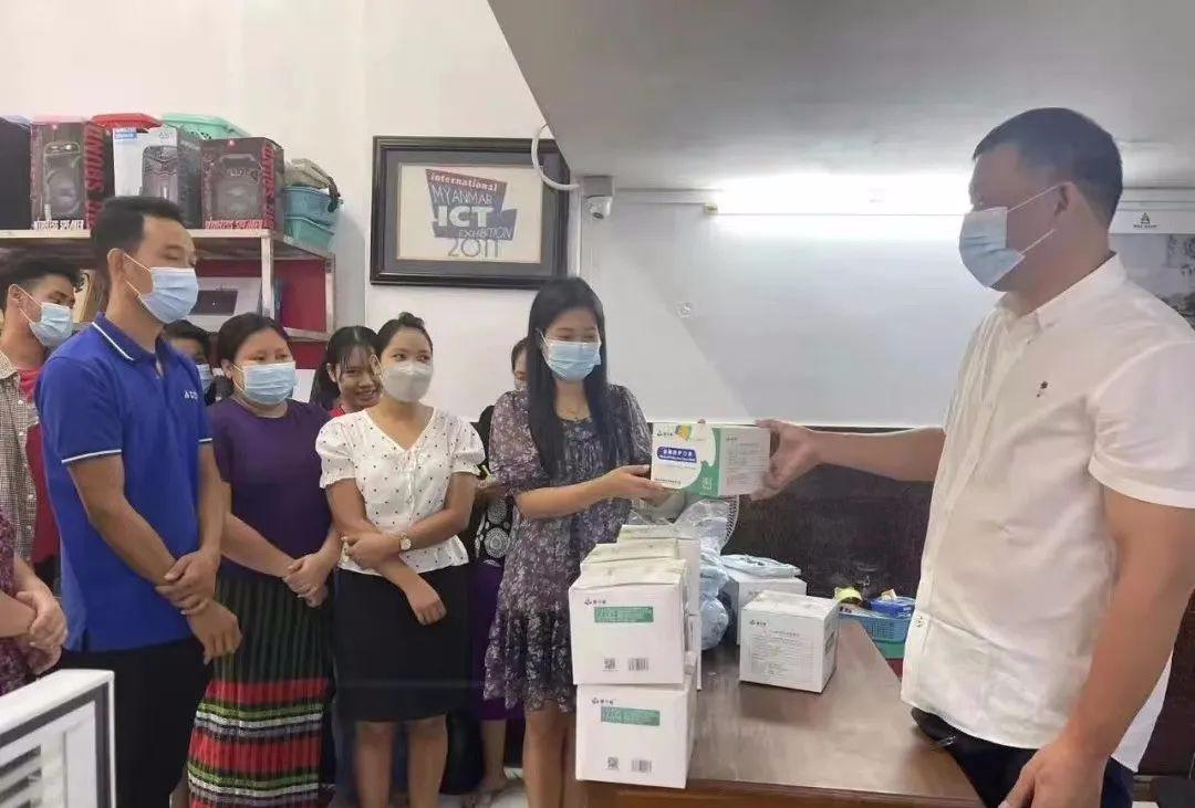 中国驻缅甸使馆再次向旅缅华人华侨捐赠防疫物资