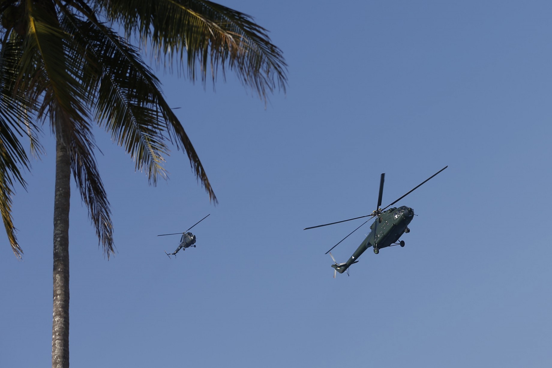 军政府的直升机迫使马圭抵抗军撤退