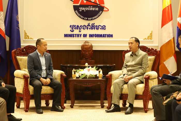 新闻部长高度评价壹路集团在柬经贸投资和慈善公益活动
